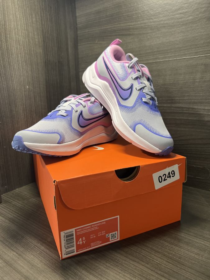 Nike Cosmic Runner (GS), kids us 4.5Y